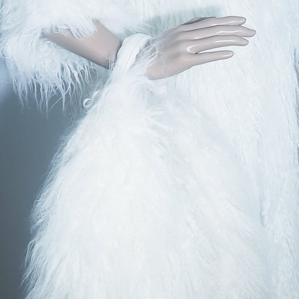 Beautiful Fur Handbag - Picture 3 of 4
